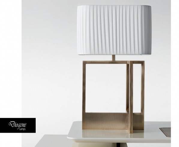 ESEDRA • Lampe de Table — Diogene